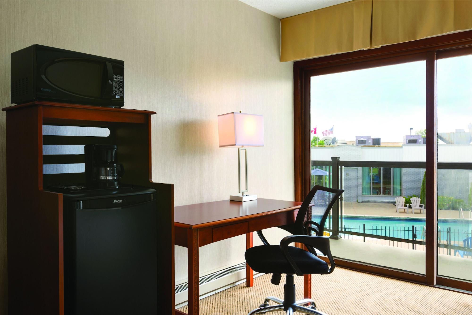 Days Inn By Wyndham London Eksteriør billede