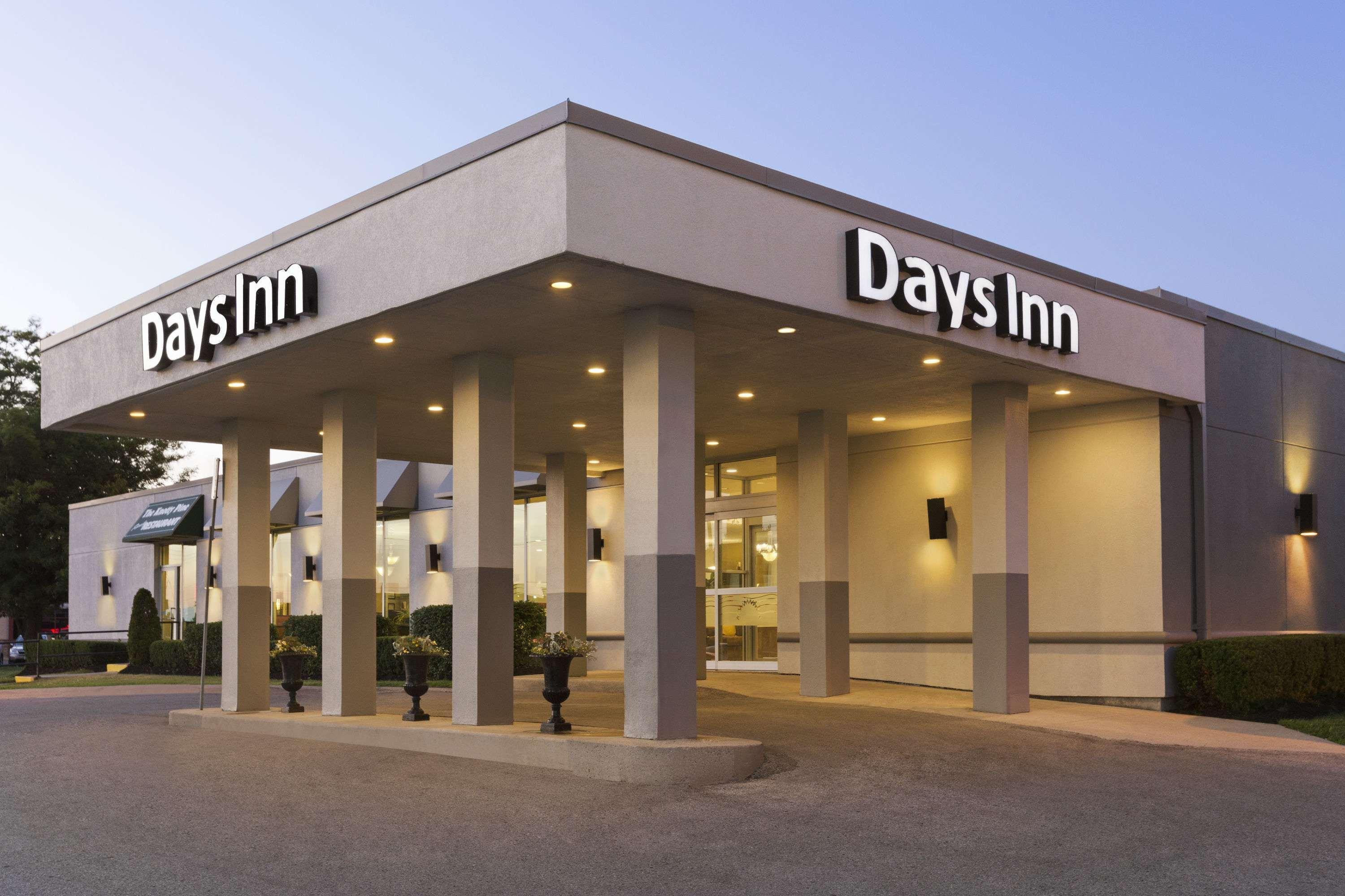 Days Inn By Wyndham London Eksteriør billede