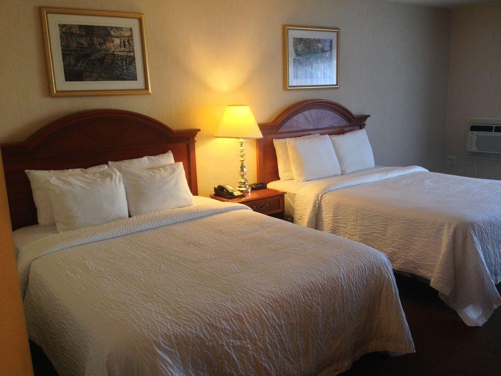 Days Inn By Wyndham London Eksteriør billede