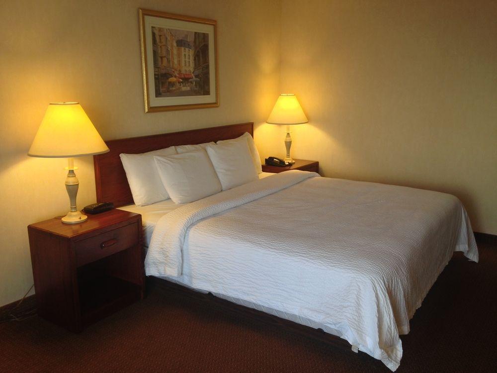 Days Inn By Wyndham London Eksteriør billede