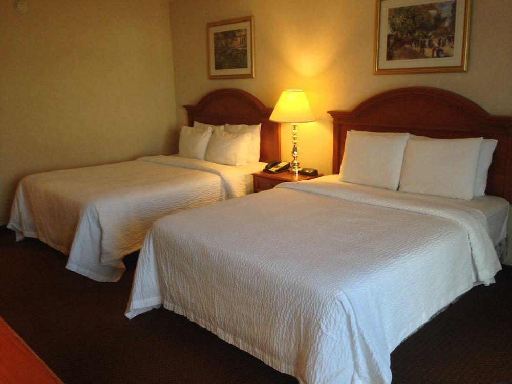Days Inn By Wyndham London Eksteriør billede
